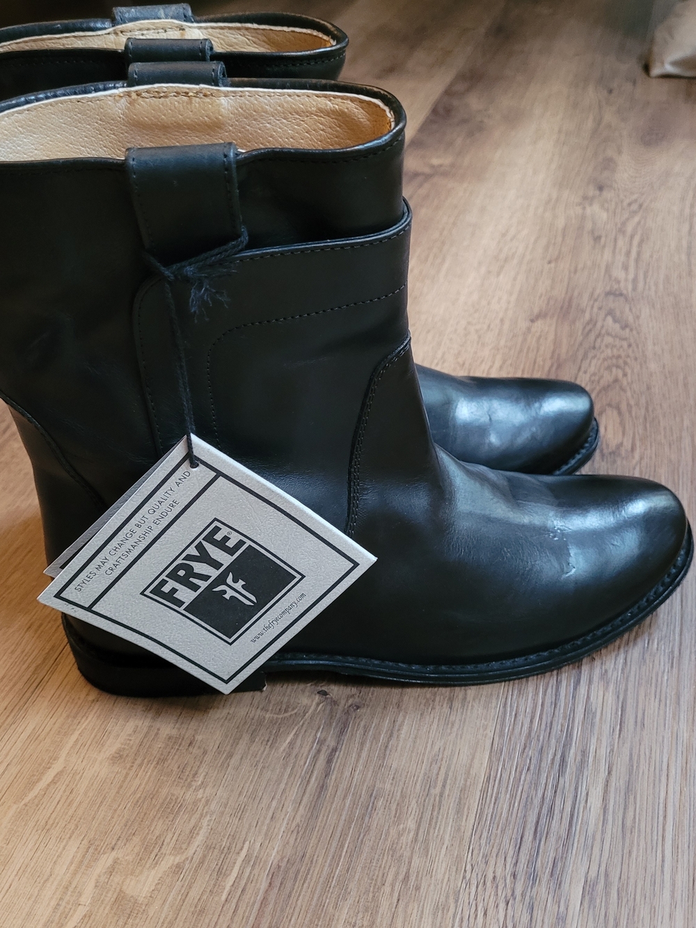 Frye Paige Short Riding Boots New Sz 8